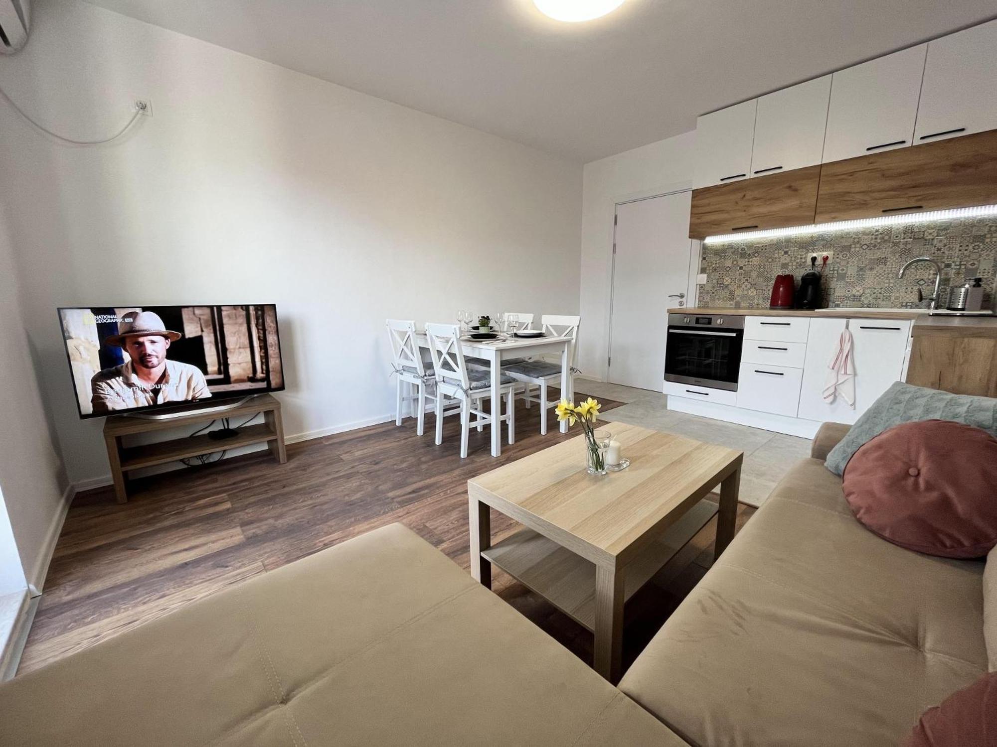 Central Cosy, Fully Renovated 2Bd Near The Cathedral Варна Екстер'єр фото